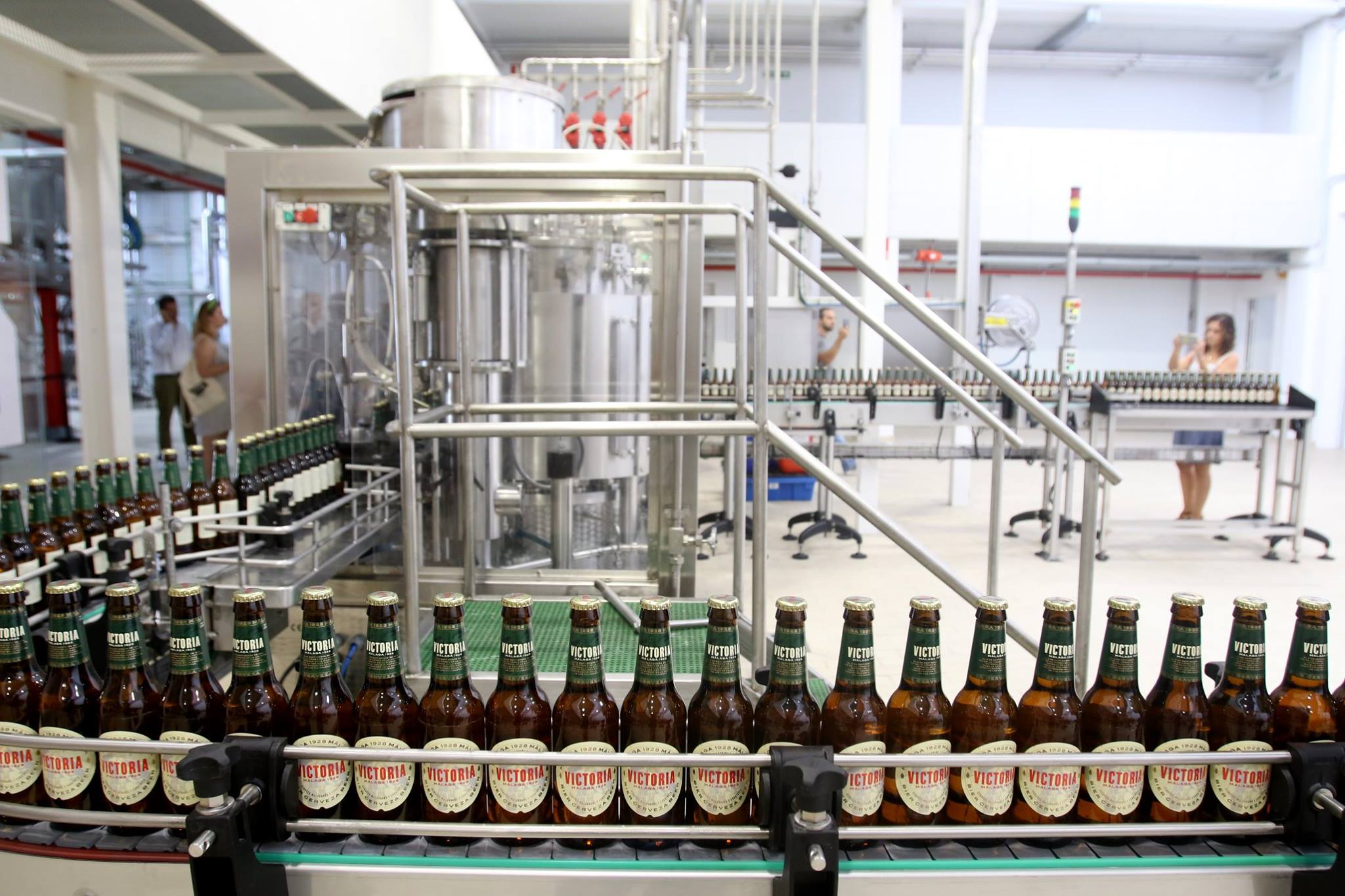 Abre la fábrica de Cervezas  Victoria tras un año de obras