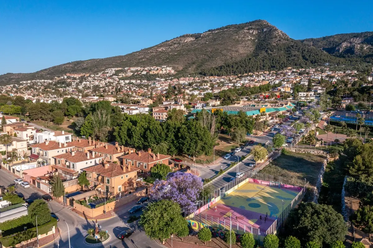 Alhaurín de la Torre anuncia inversiones en los polígonos por valor de 400.000 euros anuales